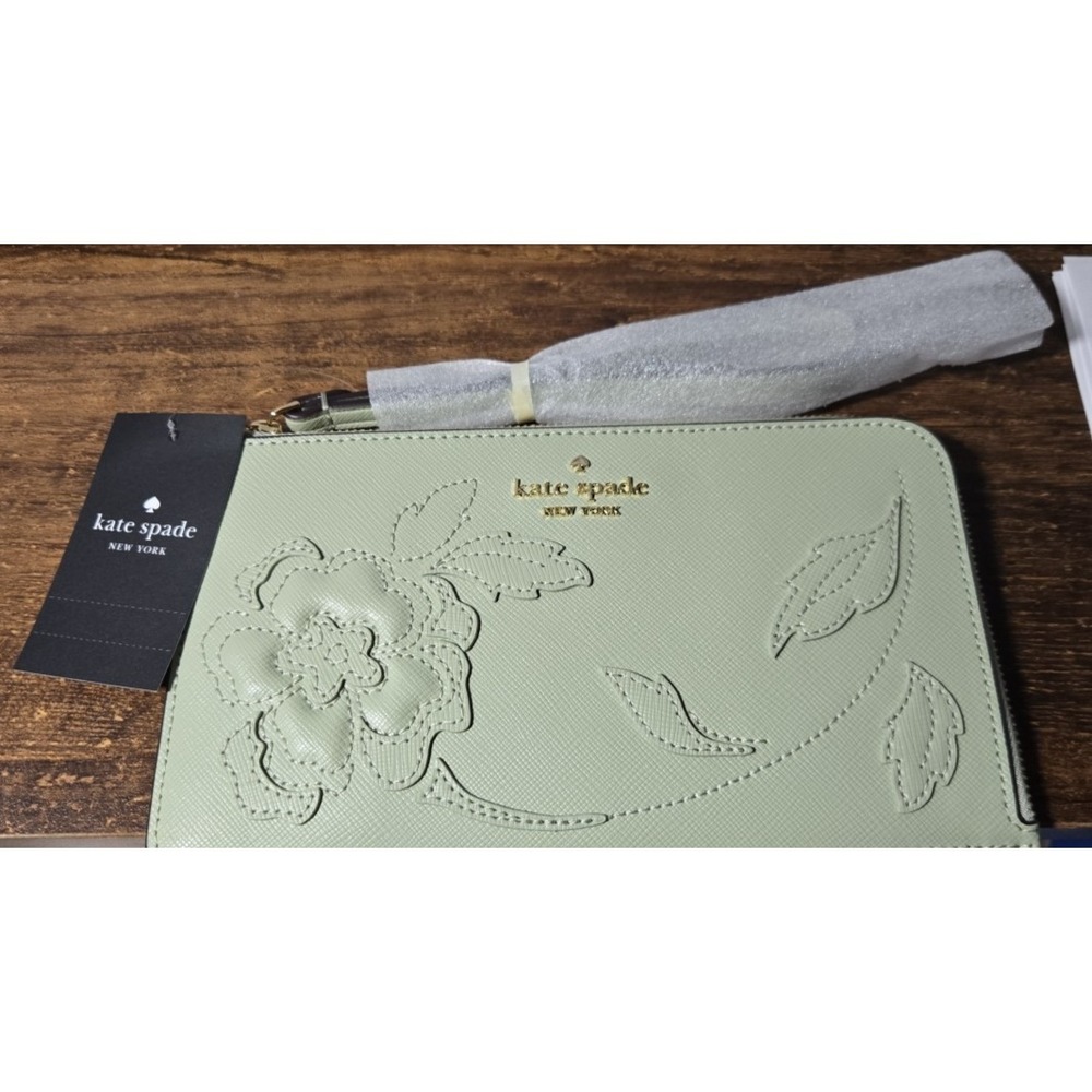Kate Spade Lucy‎ Floral Applique Medium L Zip Wristlet Sage Green Leather New